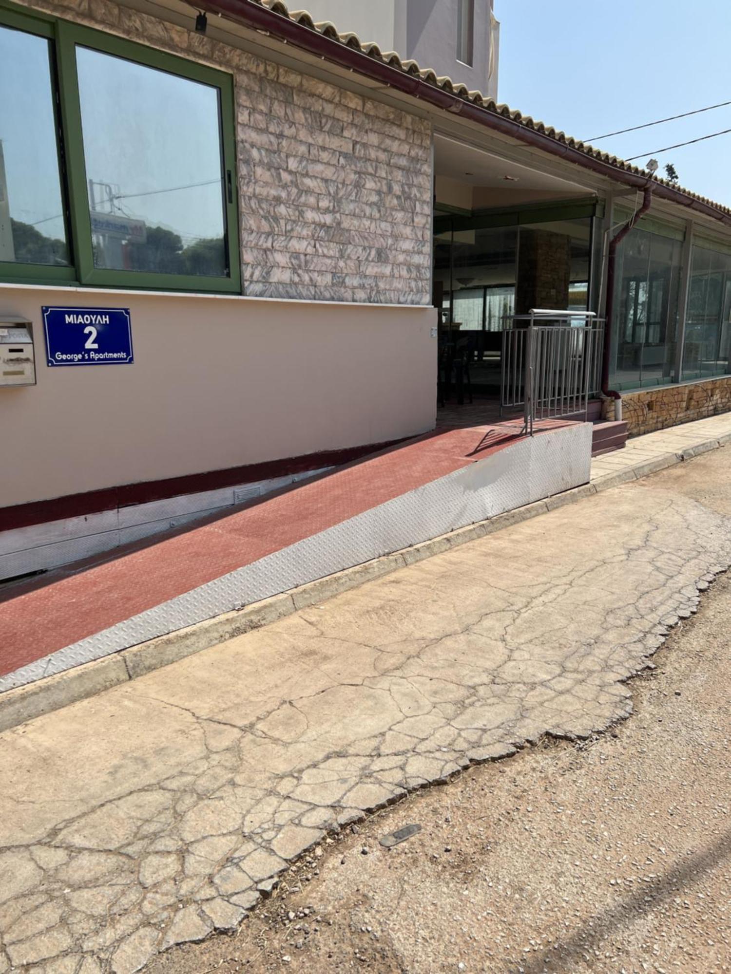 Georgios Apartments 아르테미다 외부 사진